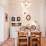 Olympia's Cozy Apartman Pszínthosz