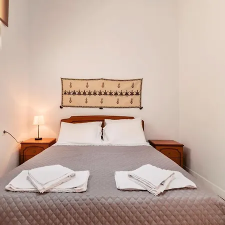 Olympia's Cozy * Psinthos